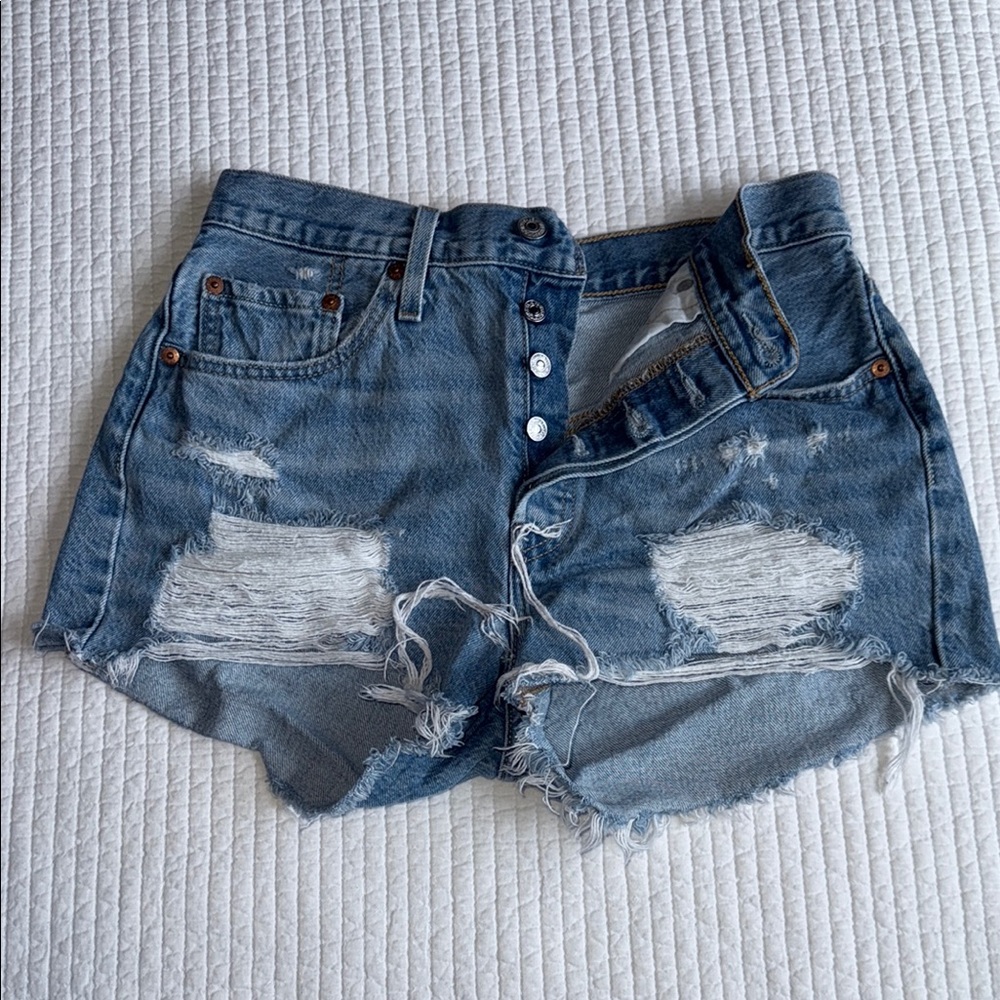 Levi's Blue Distressed Jean Shorts Casual Style Sz 6